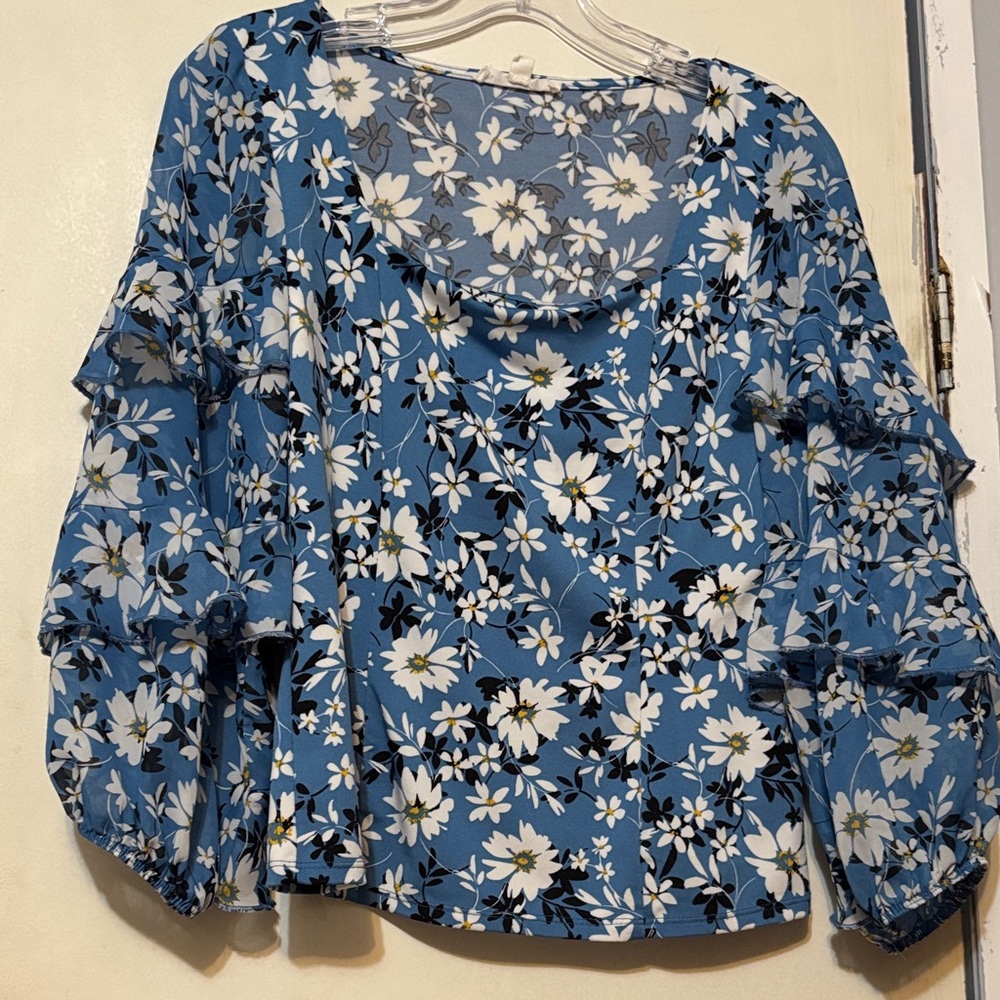 PerSeption Concept Floral Blouse in Blue and White